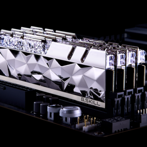 Trident Z Royal Elite Silver RGB (2X8GB) DDR4 3600MHz CL14 (2) Trident Z Royal Elite Silver RGB (2X8GB) DDR4 3600MHz CL14 (2)