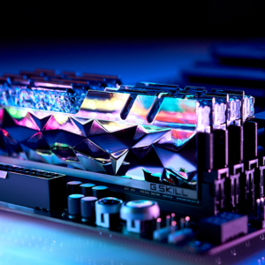 Trident Z Royal Elite Silver RGB (2X8GB) DDR4 3600MHz CL14 (5) Trident Z Royal Elite Silver RGB (2X8GB) DDR4 3600MHz CL14 (5)